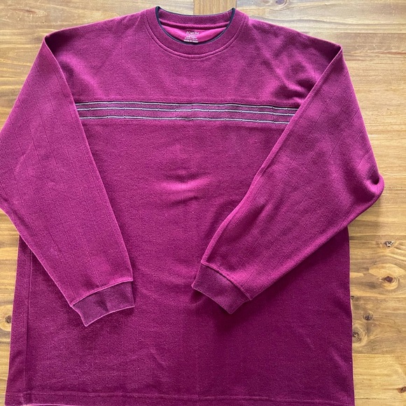 Gently worn long sleeve maroon shirt with black & white stripe. Sz. XXL - Picture 4 of 6